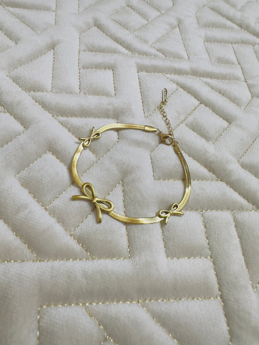 Bow Embellished Bracelet