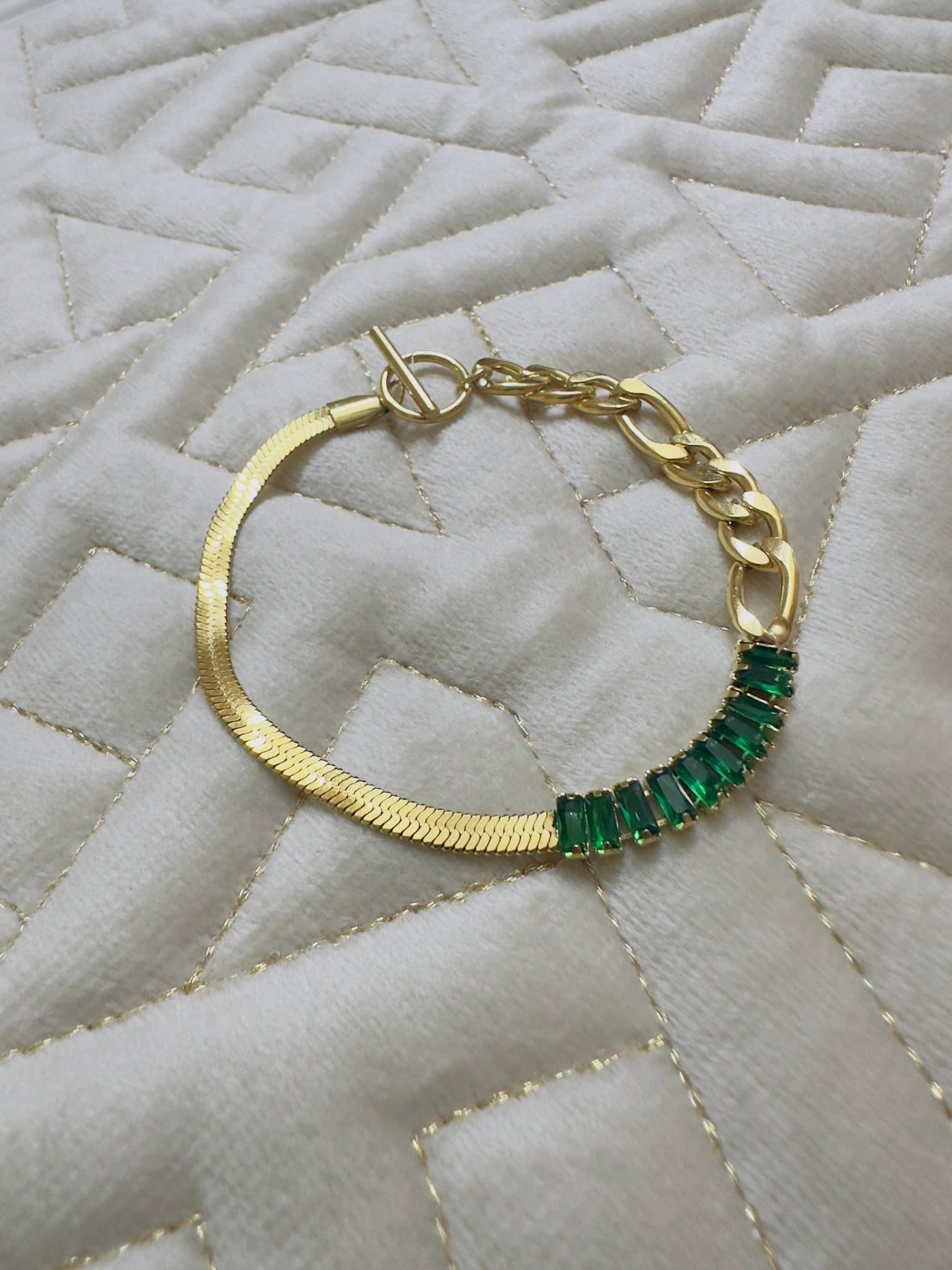 Emerald And Chunky Chain Contrast Bracelet