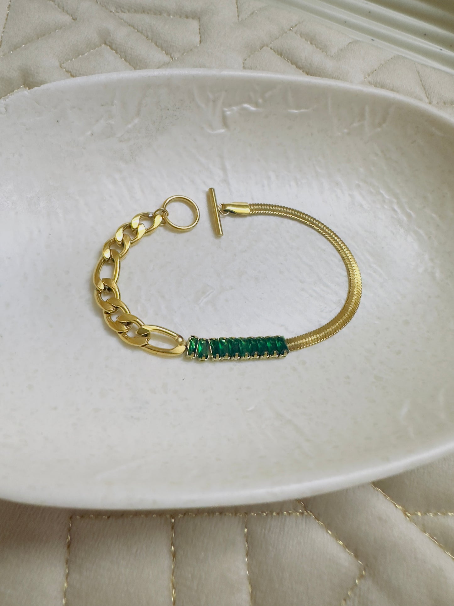 Emerald And Chunky Chain Contrast Bracelet