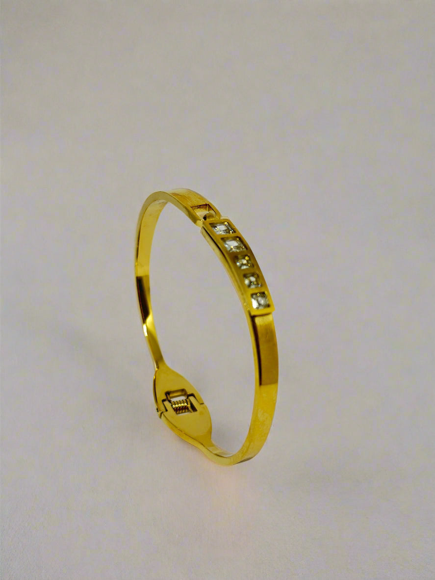 Sleek Squared Crystals Bracelet